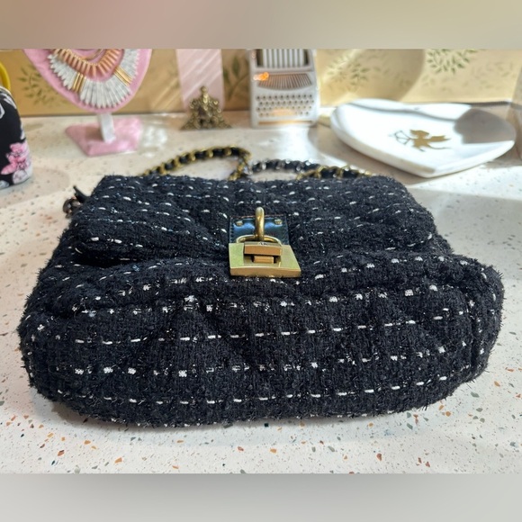 Steve Madden BTerra-T Quilted Fabric Chain Handbag‎ with Padlock Closure - Picture 7 of 16